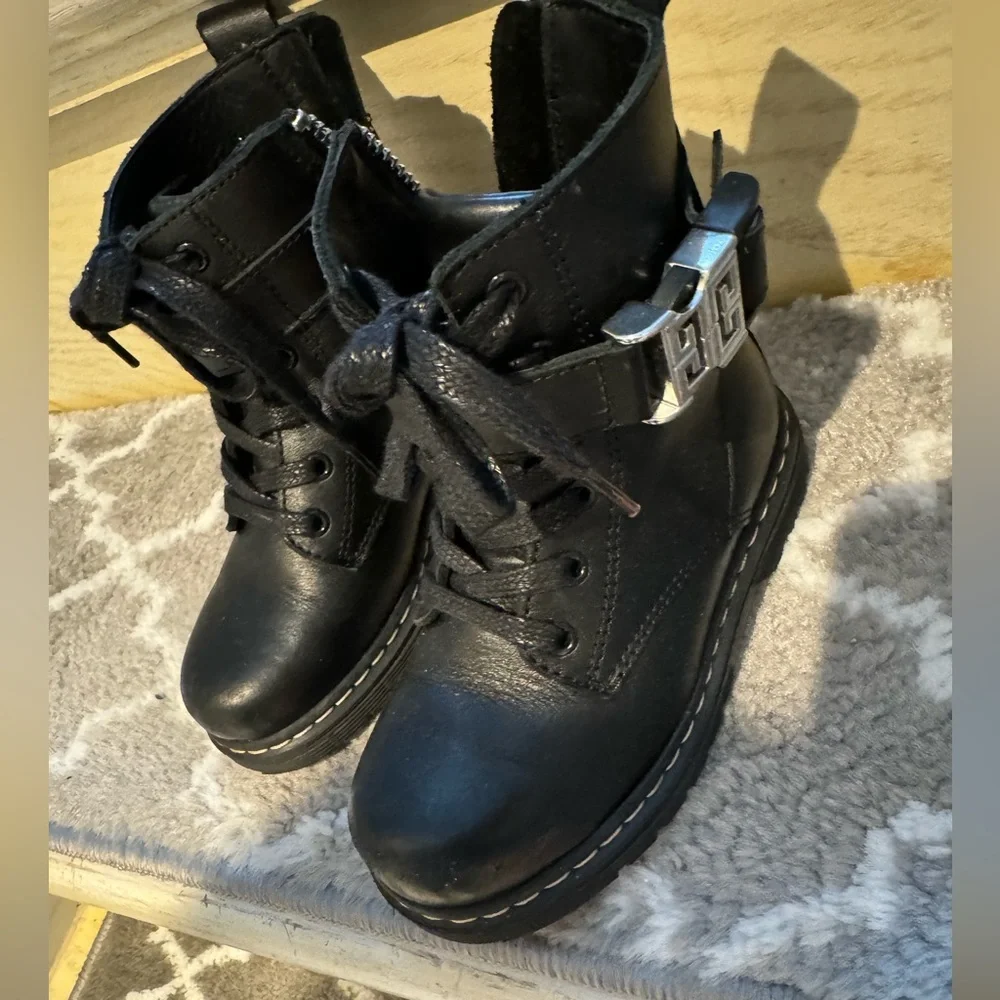 Pre owned Givenchy toddler girls size 25 (European ) - Picture 3 of 8